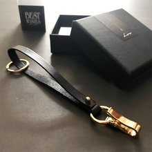 Load image into Gallery viewer, Instyle Wrislet Keychain