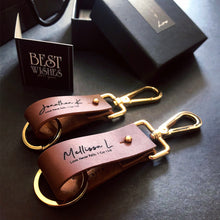 Load image into Gallery viewer, Stylish Couple Keychain Set